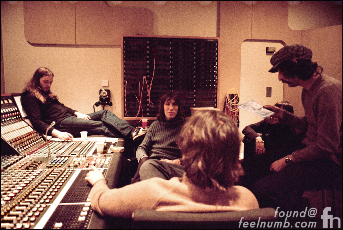 Pink-Floyd-David-Gilmour-Roger-Waters-Shine-On-Syd-Barrett-Abbey-Road-