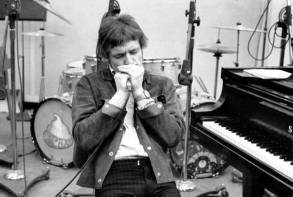 9a01b087a31013d6a3a379048003c910