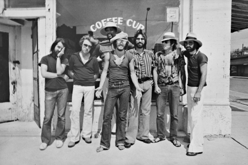 Bruce-Springsteen-and-The-E-Street-band-BW-outside-Coffee-House