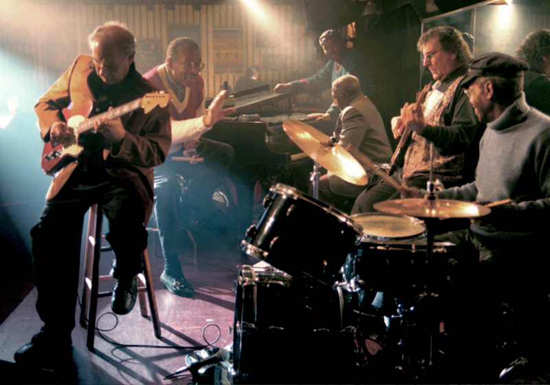 MV5BZDJhNWNiOWUtZWU1Yi00N2Q0LTg4NGEtMjcyN2VmZGVhMTFlXkEyXkFqcGdeQXVyMDM0NzcxMQ@@._V1_