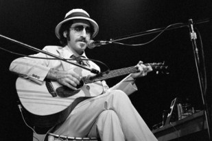 Leon Redbone in Concert at Symphony Hall in Atlanta - August 20, 1977