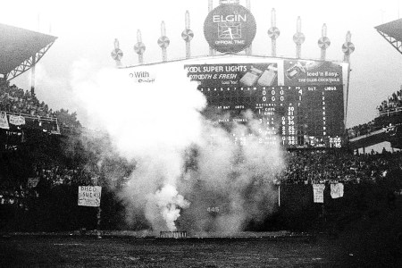 disco-demolition-01-340865e0-b051-4fb0-8c66-9c5c3f483f21